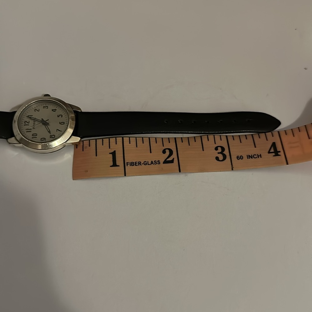 Vintage Fossil Watch - Picture 6 of 6